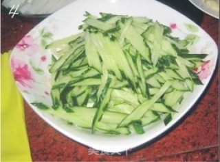 黄瓜凉拌金针菇的做法步骤：3