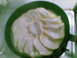 鲜肉荠菜饺子的做法步骤：2