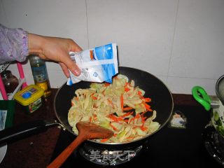 时蔬炒豆筋的做法步骤：3