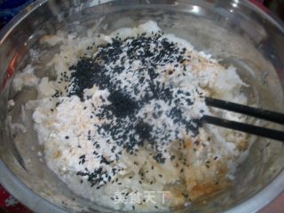 黑芝麻萝卜煎饼的做法步骤：2
