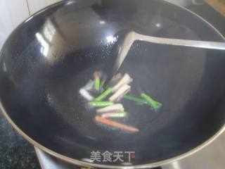 紫甘蓝斋炒米的做法步骤：3
