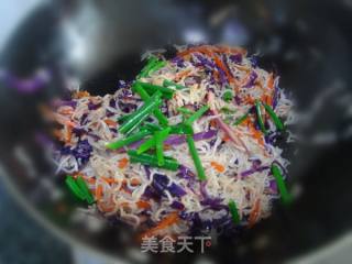 紫甘蓝斋炒米的做法步骤：3
