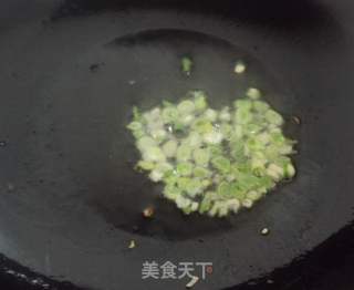 蒜苔炒腊肠的做法步骤：2