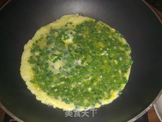 韭菜鸡蛋的做法步骤：2