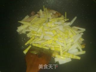 肉炒笋的做法步骤：2
