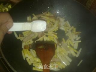 肉炒笋的做法步骤：2