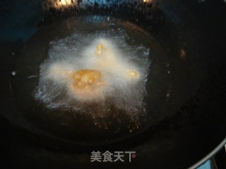酥脆炸鸡翅的做法步骤：2