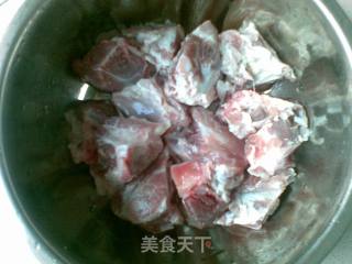 椒菇烧排骨的做法步骤：2
