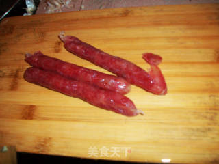 荷兰豆炒腊肠的做法步骤：2