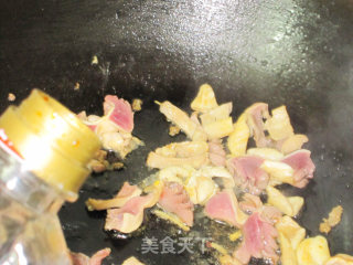 菠萝炒鸡胗的做法步骤：2