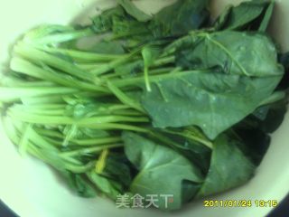 菠菜鸡蛋汤的做法步骤：2