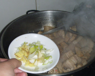 红烧肉的做法步骤：2