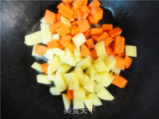 咖喱鸡饭的做法步骤：5