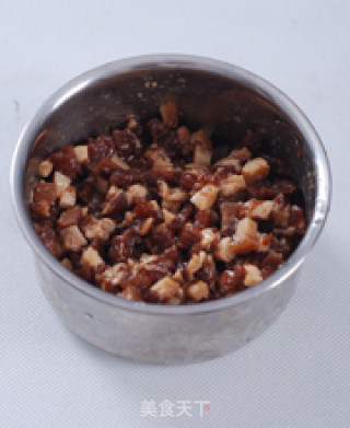 藕丁猪肉大包的做法步骤：2