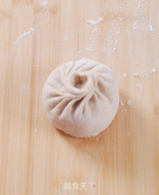 藕丁猪肉大包的做法步骤：2