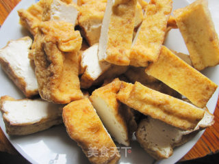 蚝油焖红烧豆腐的做法步骤：2