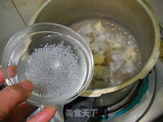 南眉银耳羹的做法步骤：3