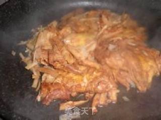 笋丝炒蛋的做法步骤：3