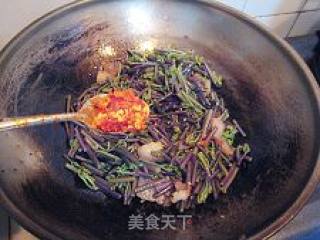 辣炒蕨菜的做法步骤：2