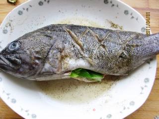 糖醋黑鱼的做法步骤：2