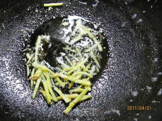 糖醋黑鱼的做法步骤：2