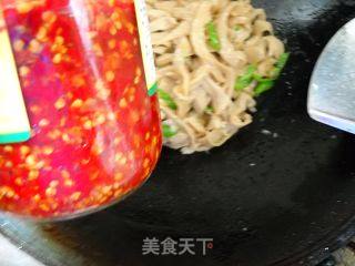 孜然椒香面筋的做法步骤：4