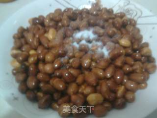 酥脆花生的做法步骤：2