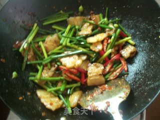 回锅肉的做法步骤：2
