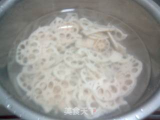 凉拌藕片的做法步骤：2