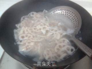 凉拌藕片的做法步骤：2