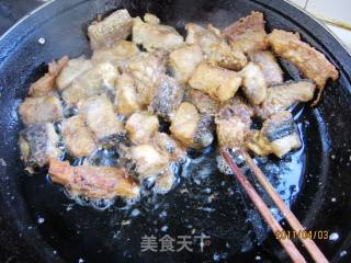 家常炖梭鱼的做法步骤：2