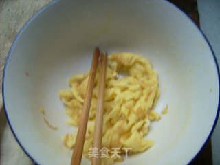 菠菜鸡蛋胡萝卜水饺的做法步骤：3