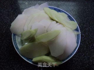腊肉炒菜心的做法步骤：2