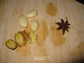 乌鸡炖炖蘑菇的做法步骤：2