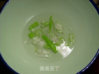 脆拌莲藕的做法步骤：2