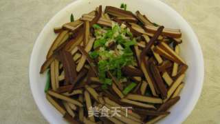豆干拌菠菜的做法步骤：2
