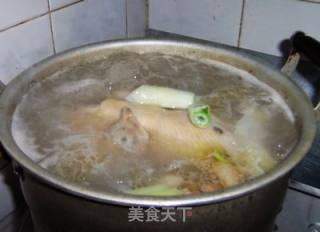 醇香浓郁鲜鸡汤的做法步骤：2