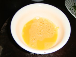 韭菜鸡蛋饼的做法步骤：2