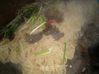 酸辣土豆丝的做法步骤：2