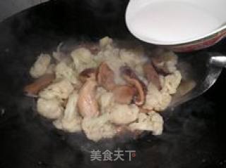 花菜炒香菇的做法步骤：3