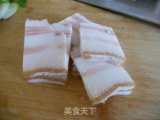 蕨菜炒腊肉的做法步骤：2