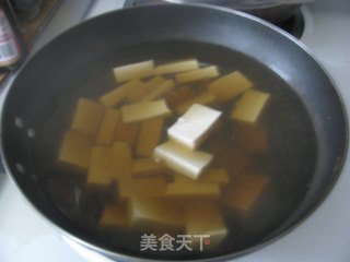 酱烧蘑菇豆腐的做法步骤：2