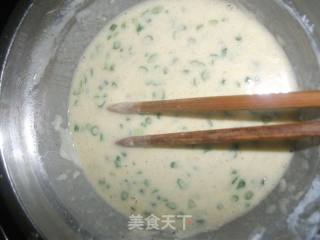 五香葱花蛋饼的做法步骤：2