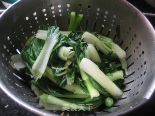 香菇小白菜的做法步骤：2