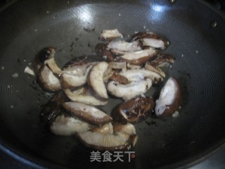 香菇小白菜的做法步骤：2