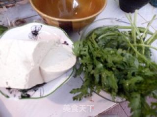 茼蒿豆腐汤的做法步骤：3