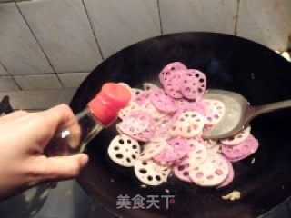 清炒双色藕的做法步骤：3