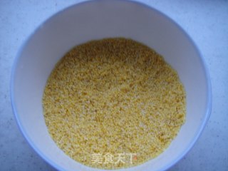 浓浓小米粥的做法步骤：2