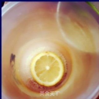 蜜柠檬茶的做法步骤：2