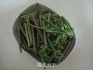 凉拌蕨菜的做法步骤：3